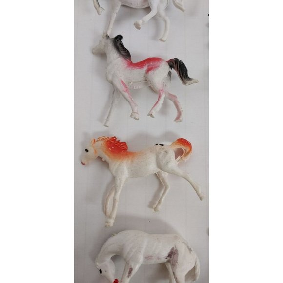 Horse Figurines-2"x 2½"  Plastic Mixed Colors TY247 - Picture 3 of 4